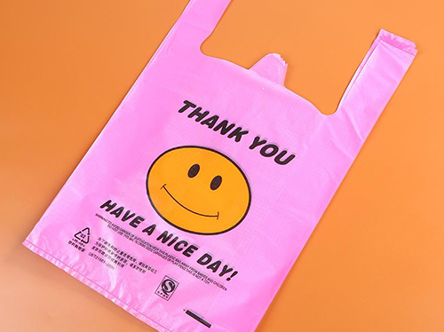 今天日照青岛塑料袋包装厂家就给大家简单的讲解一下日照青岛塑料袋包装液体的食物安全吗?